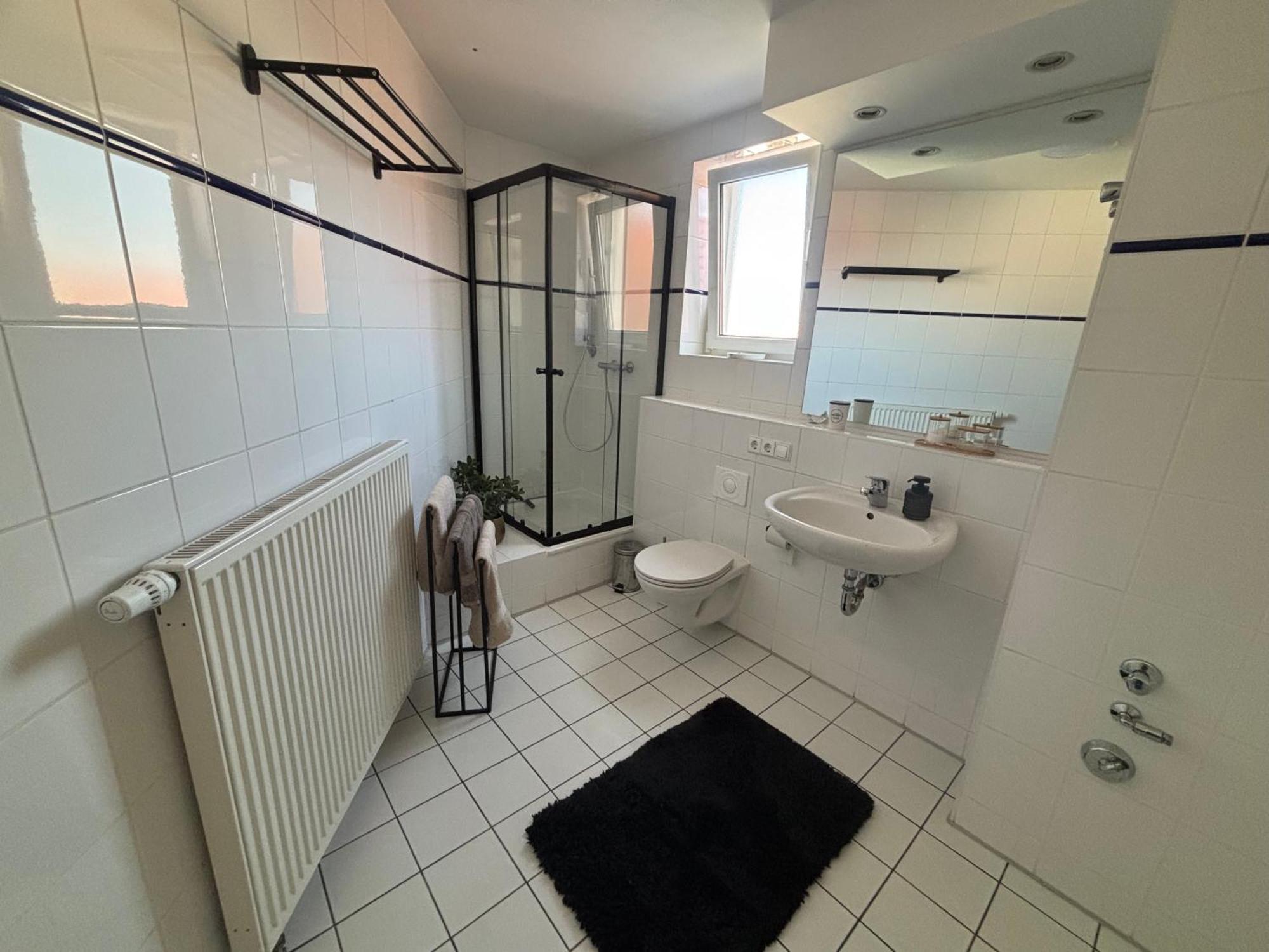 Zentrales, Modernes Mit Balkon, Kueche, Netflix & Garage Dresden